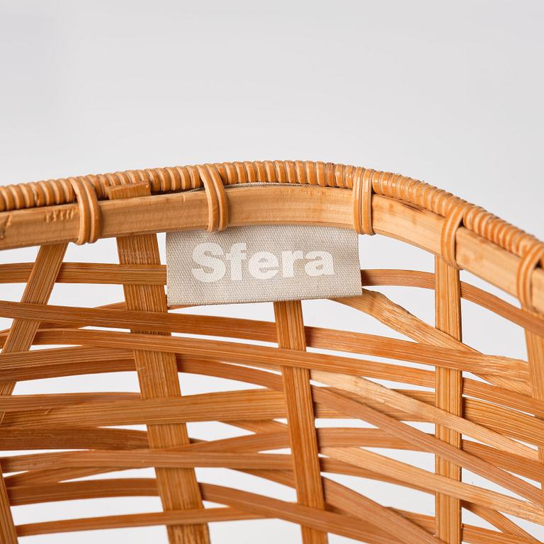 Claesson Koivisto Rune, a "Nest", basket small, Sfera, Japan, 2005.