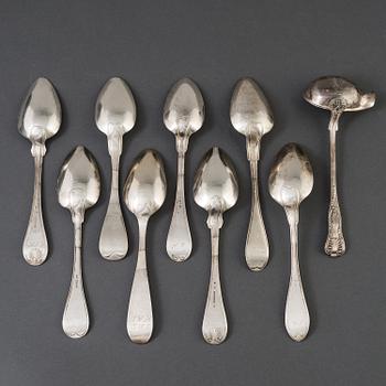 A lot of 8 silver spoons and a silver laddle, among others, P Holmberg, Orebro, 1844.