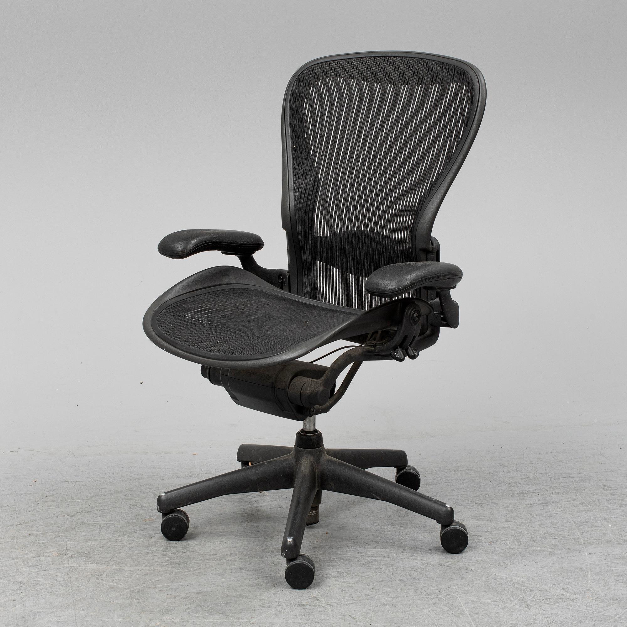 DON CHADWICK / BILL STUMPF, deskchair  "Aeron", Herman Miller, size medium.