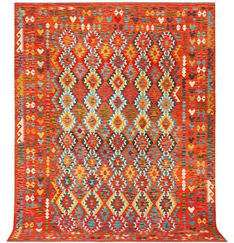 A Kilim carpet, c. 349 x 259 cm.