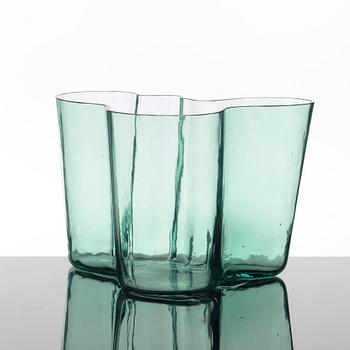 Alvar Aalto, a green tinted glass vase, Karhula, Finland ca 1937-49, model 9750.