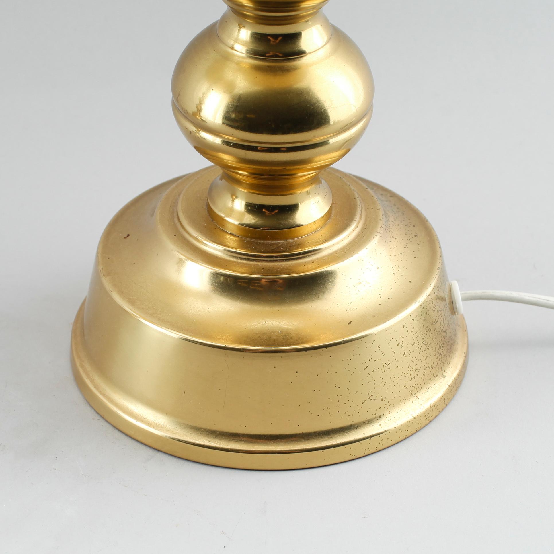 BORDSLAMPOR, 1 par, mässing, No 69, Enco, 1900-talets andra hälft.