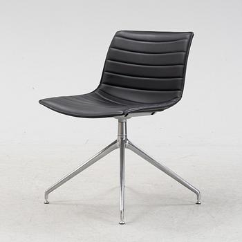Lievore Altherr Molina, a leather and steel 'Catifa' office chair for Arper, Italy.