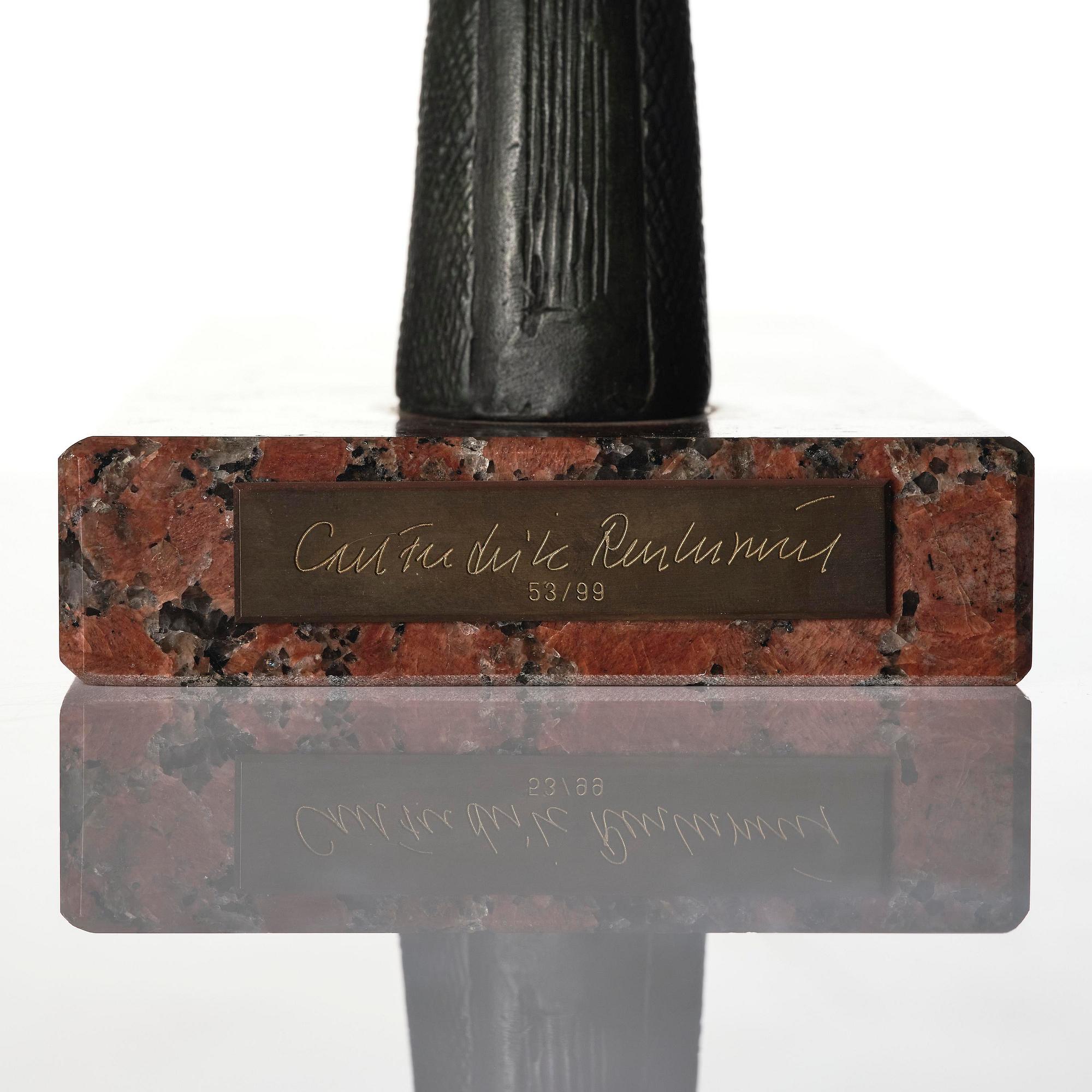 Carl Fredrik Reuterswärd, "Non-Violence".