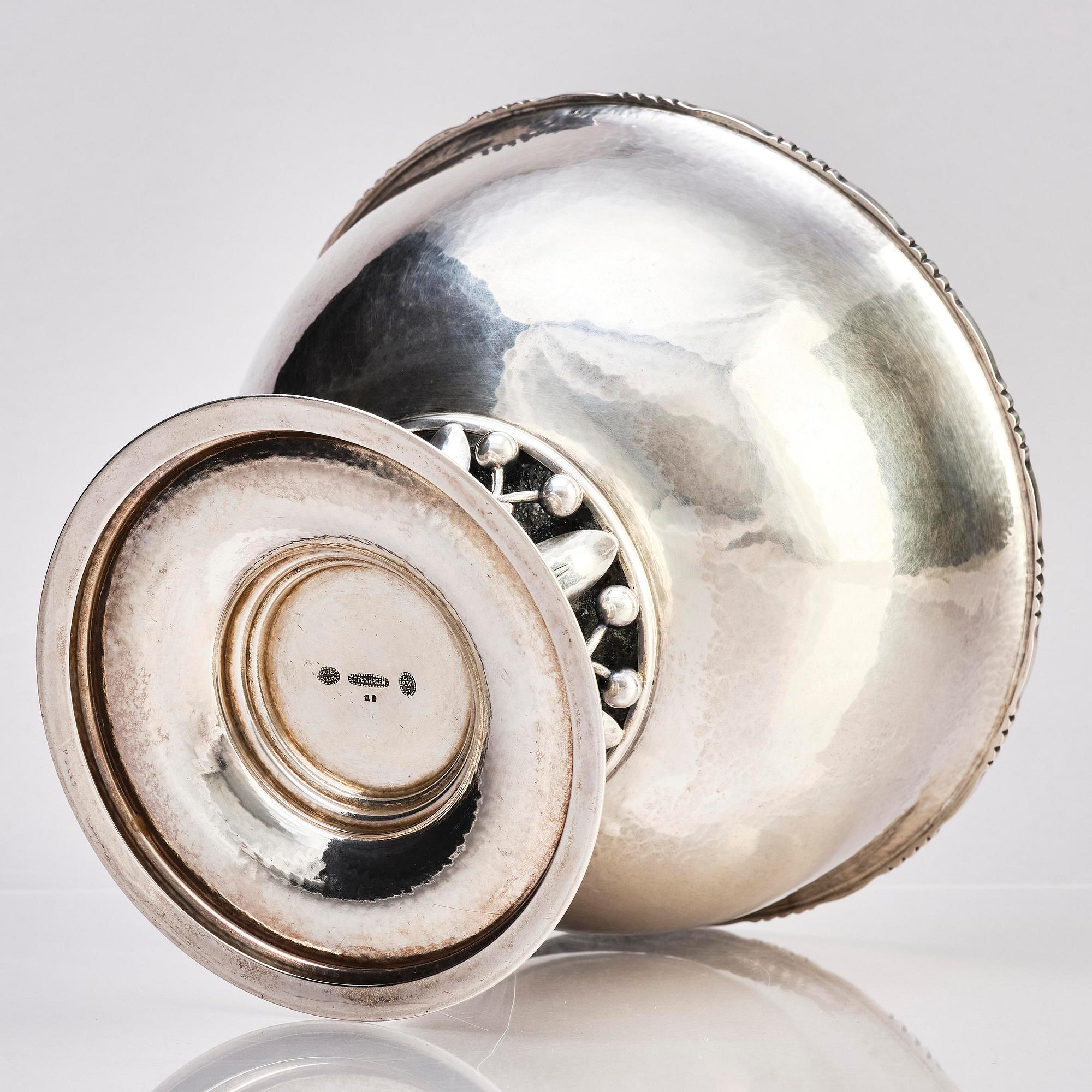 Georg Jensen, a silver bowl, design nr 19A, Copenhagen 1919-1927.