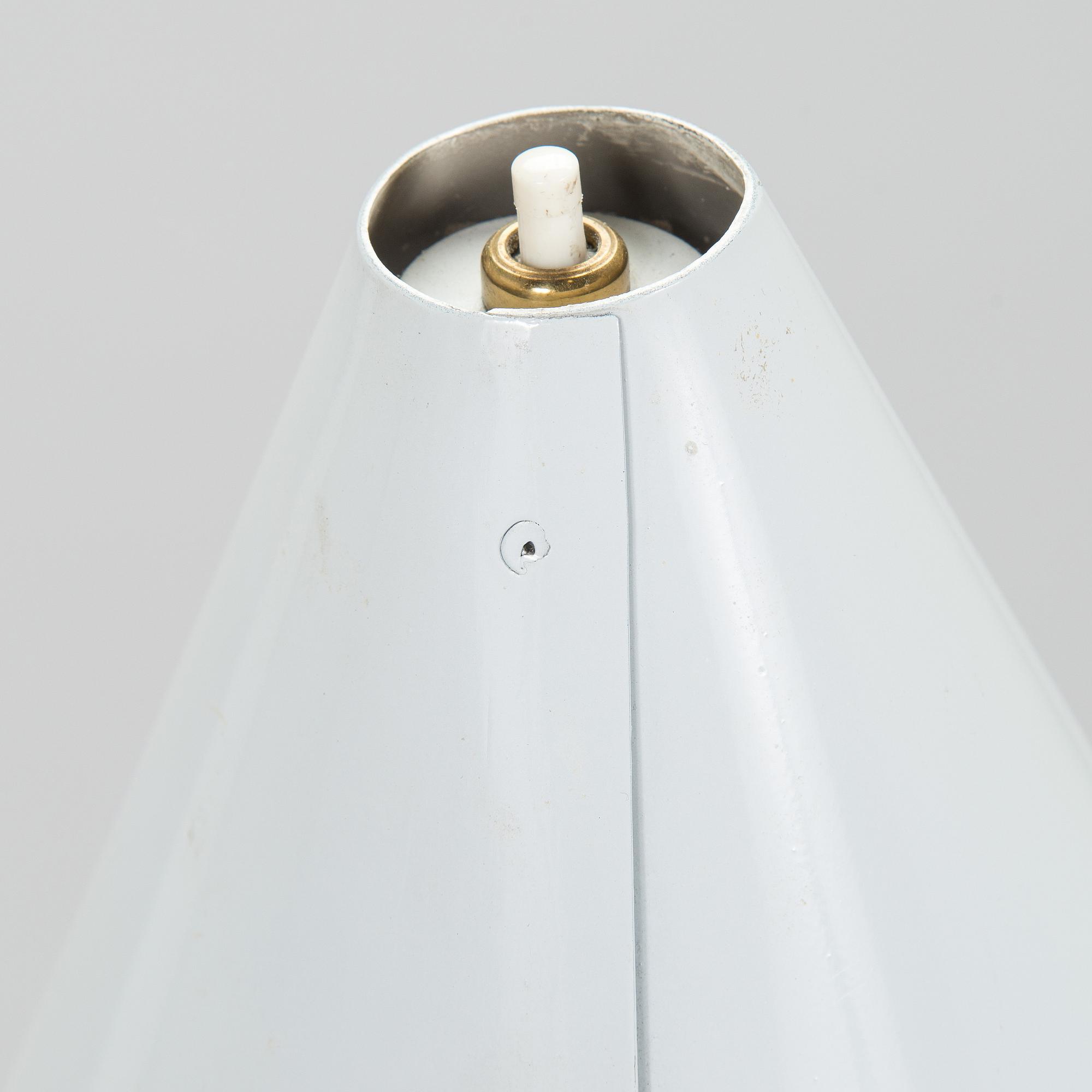 Paavo Tynell, a mid-20th century K10-10 floor lamp for Idman.