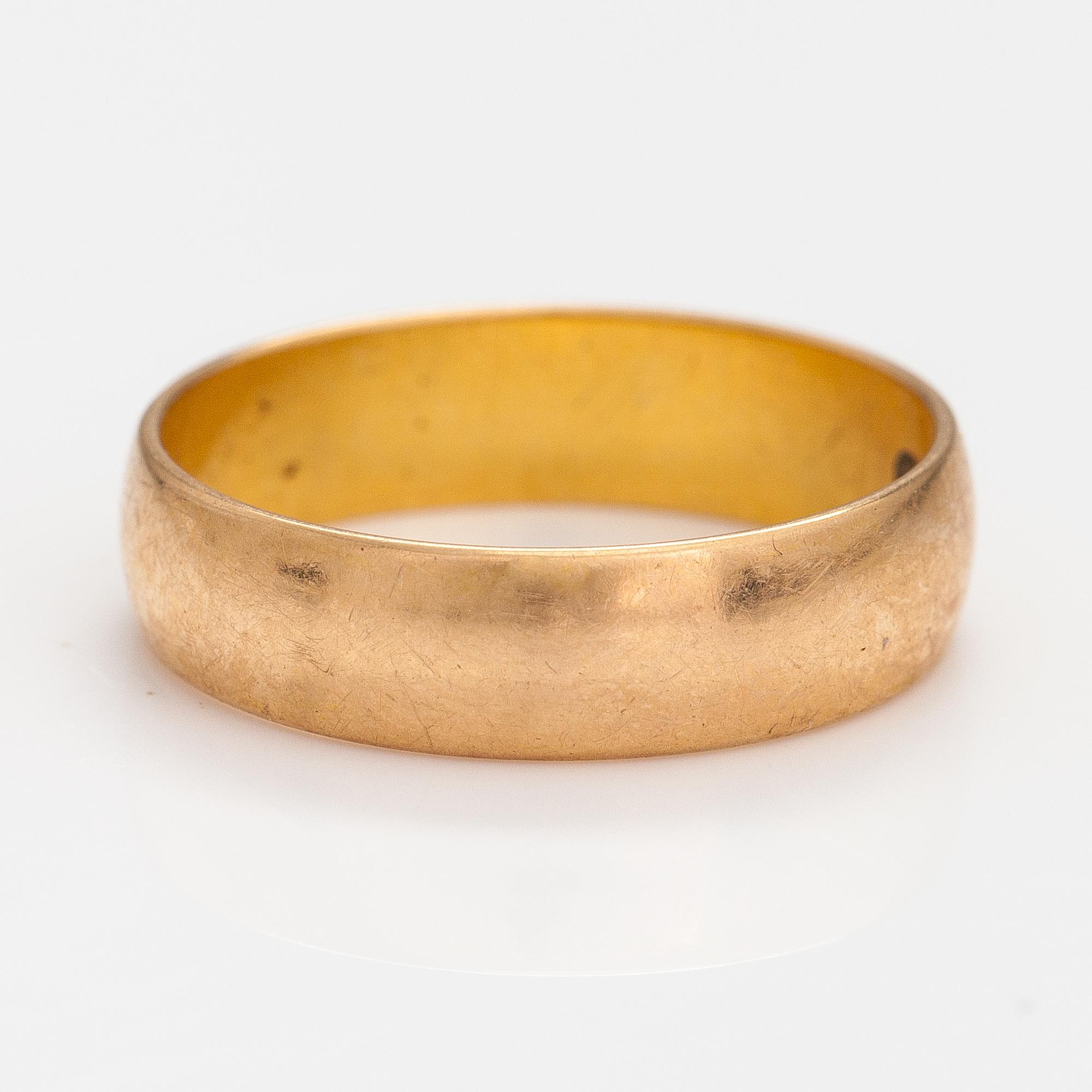 An 18K gold ring. Frans Viktor Syrenius, Turku 1899.