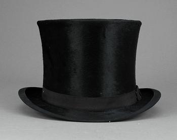 HATT med HATTASK, 1900-talets början.
