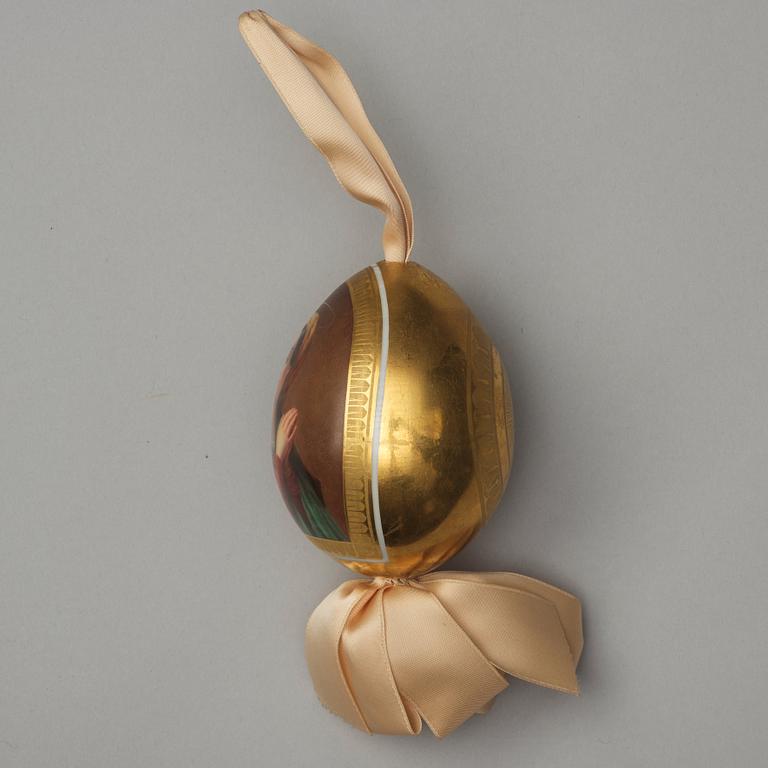 ÄGG, porslin. Ryssland, Empire, 1800-talets första hälft.