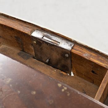 A Gustavian corner table with av stone top, end of the 18th Century.