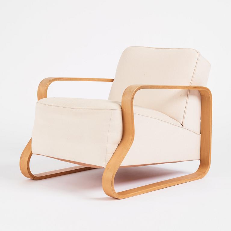 Alvar Aalto, 'Padded Paimio model 44' easy chair, Huonekalu-ja Rakennustyötehdas Oy or Artek, Finland circa 1934-35.