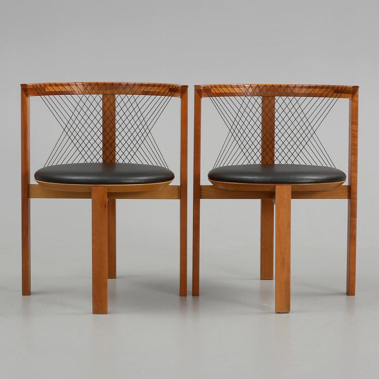 STOLAR, ett par, "String Chair", Niels Jörgen Haugesen, Danmark.