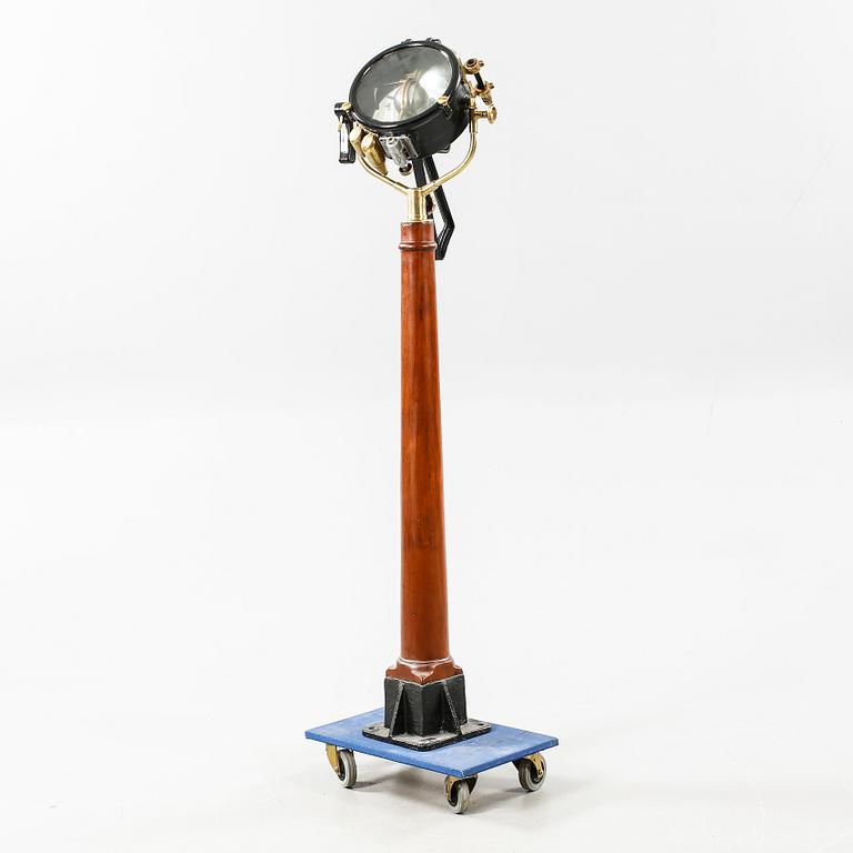 A signal lamp, first half of the 20th century.