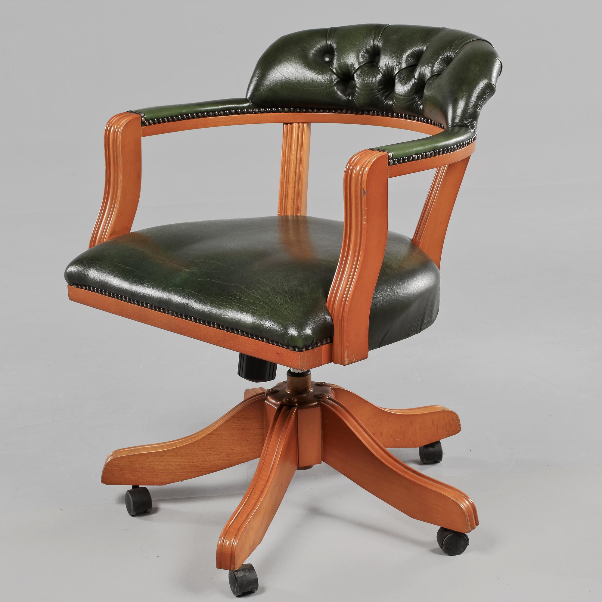 SKRIVBORDSSTOL, engelsk stil, 1900-talets andra hälft.