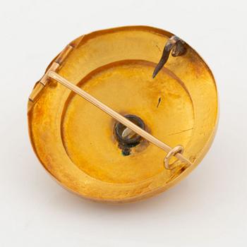 Gold, pearl and old-cut diamond brooch.