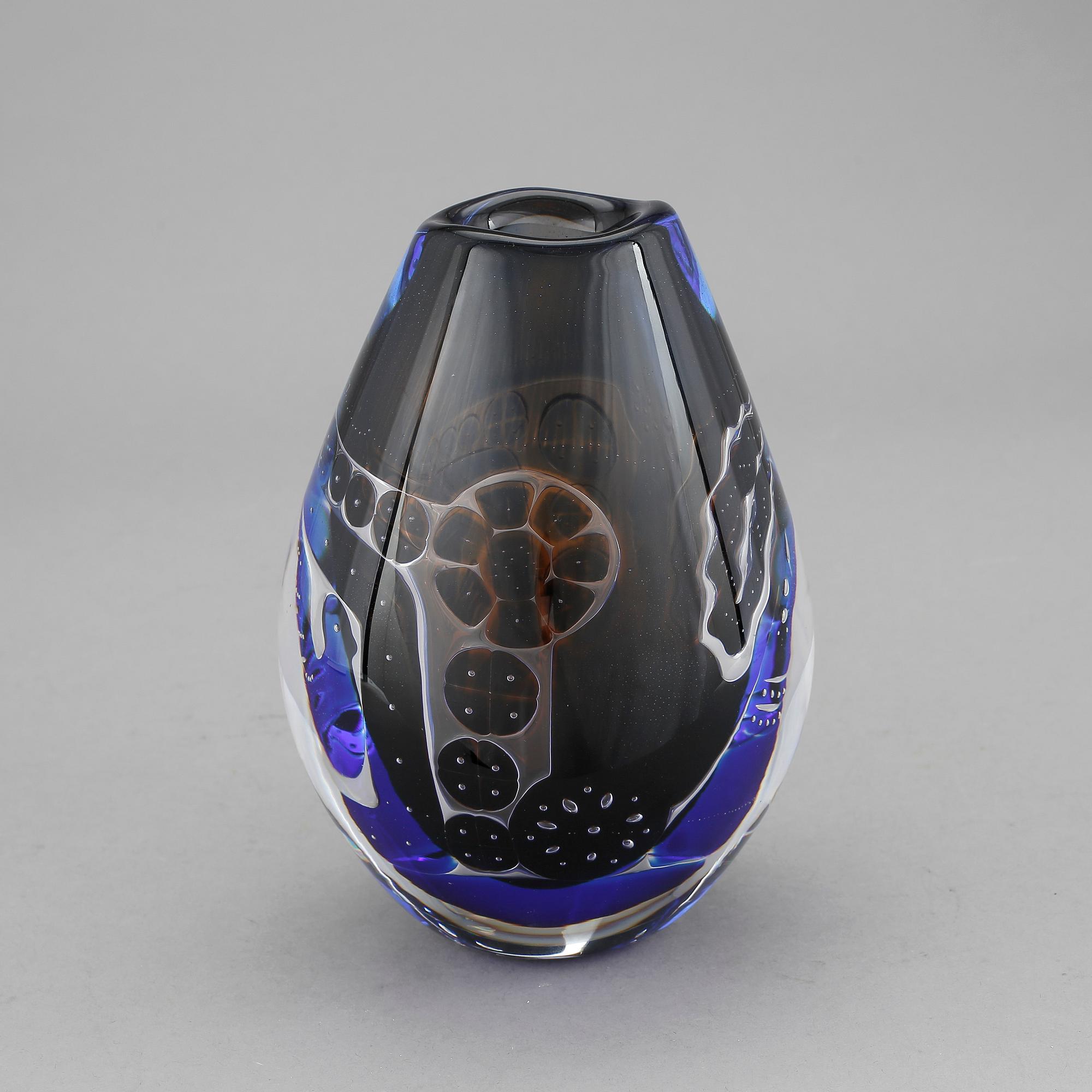 VAS, glas, "Flickan och duvan", Ariel. Edvin Öhrström, Orrefors, 1987.