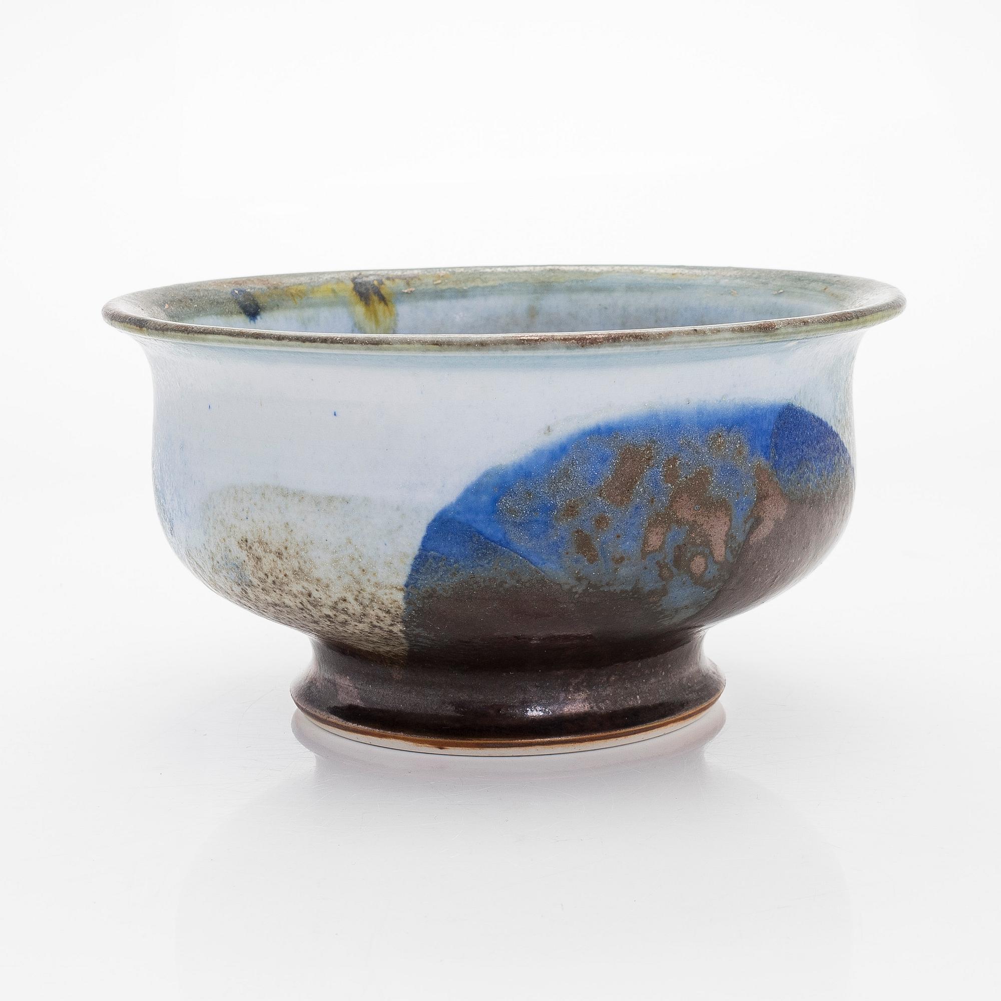 Liisa Hallamaa, malja, keramiikkaa, signeerattu LH Arabia, Finland 1950-60-tal.