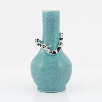 A Robins egg glazed vase, Qing dynasty, 19th Century.