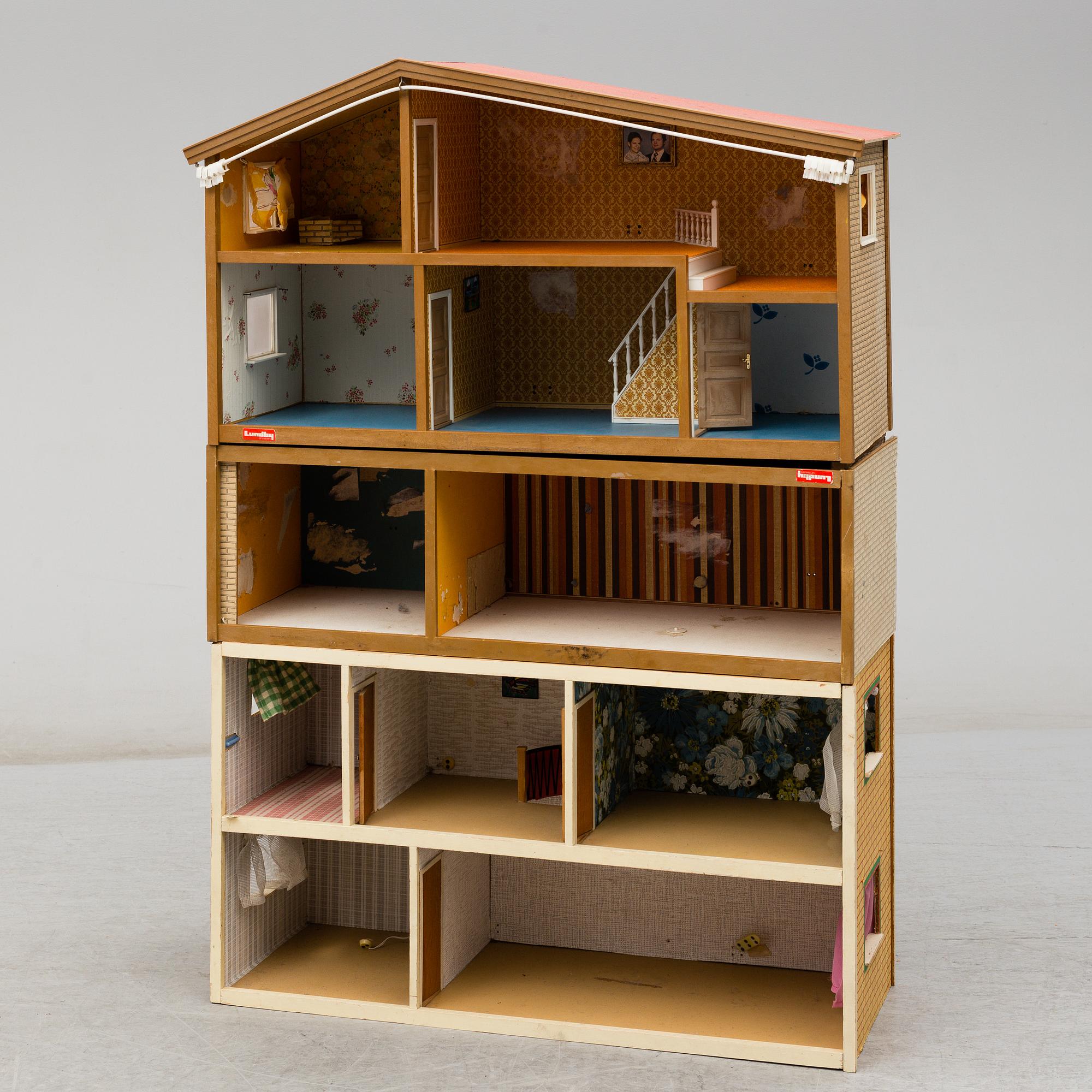 a 1970 s Lundby doll house. Bukowskis