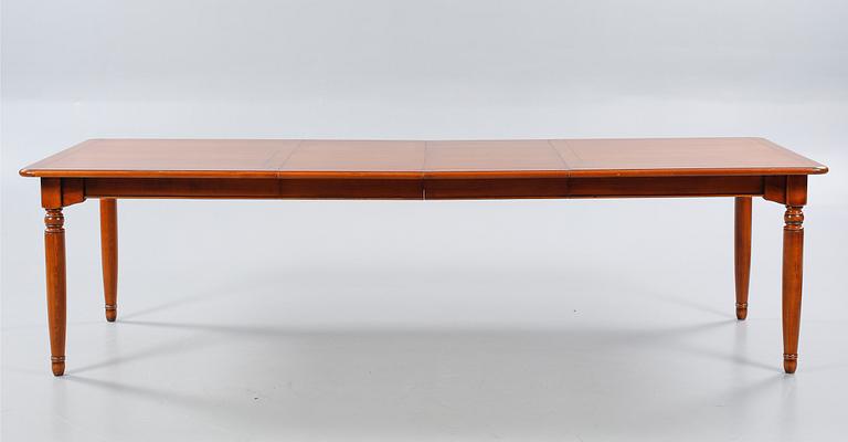 A dining set with seven pieces, designed Louis Philippe, Selva, from late 20th century.