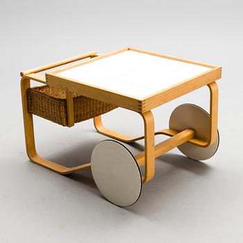 A TEA TROLLEY 900, 1950s/60s.