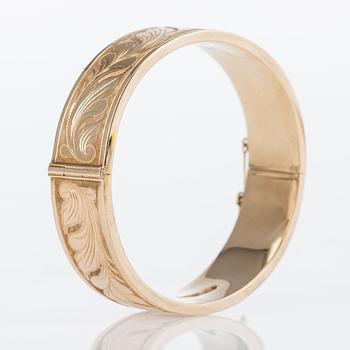 ARMRING, 14K guld, Olavi Pyykkö, Helsingfors 1957. Vikt 28,4 g.