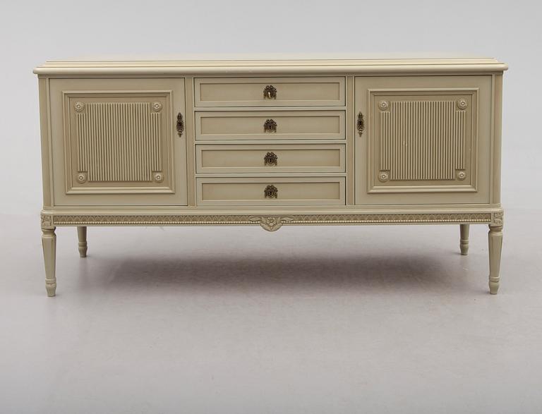 SIDEBOARD, gustaviansk stil, 1900-talets andra hälft.