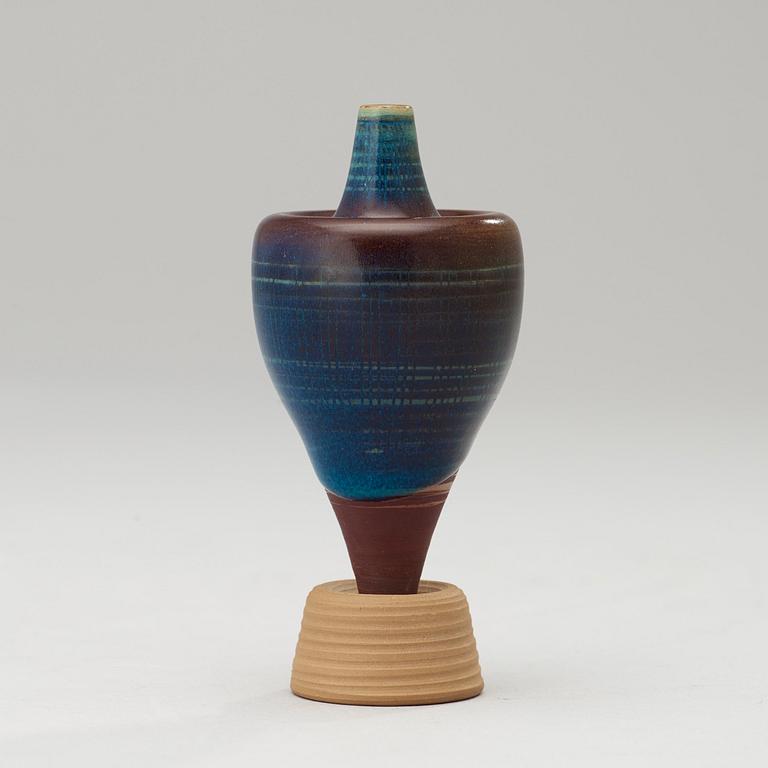 A Wilhelm Kåge 'Farsta Spirea' stoneware vase, Gustavsberg Studio 1950's.