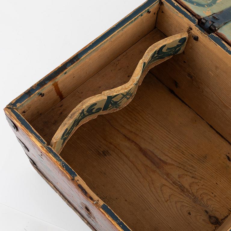 A Swedish painted chest from Jämtland, 18th/19th century.