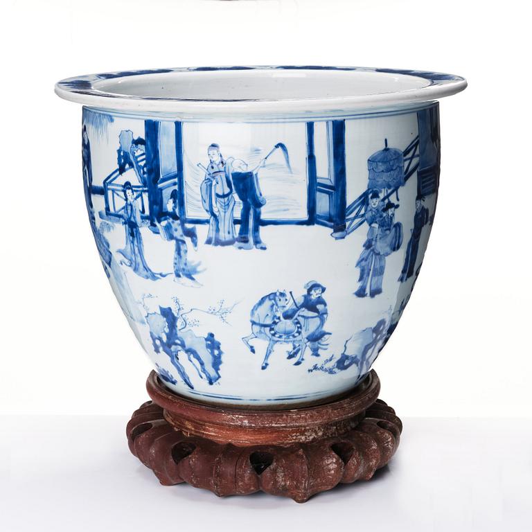 A large Chinese flower pot, Qing dynasty, Kangxi (1662-1722).