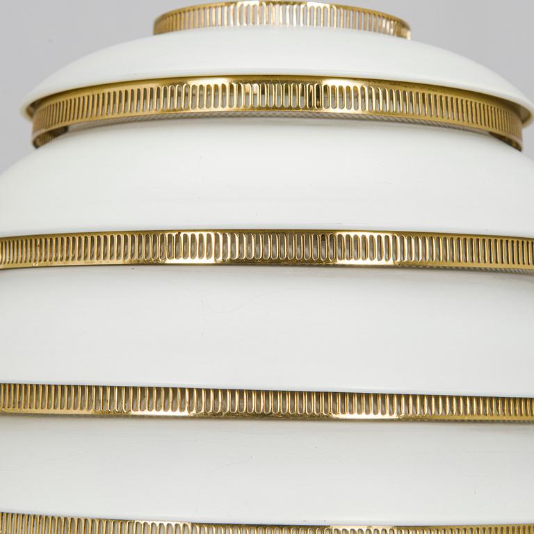 Alvar Aalto, a pendant lamp A332, 'Beehive' for Valaistustyö.