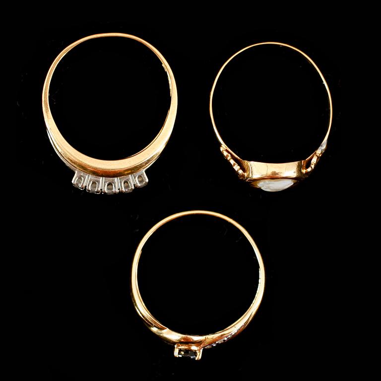 RINGAR, 3 st, 18 k guld. Total vikt ca 7 gram.