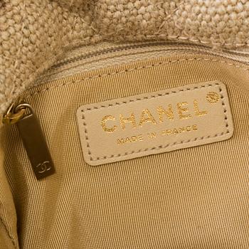 A sequin "Classic mini" bag by Chanel 2009-2010.