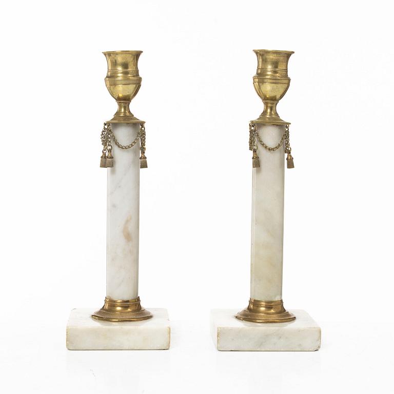 Ljusstakar, ett par sengustavianska omkring år 1800.