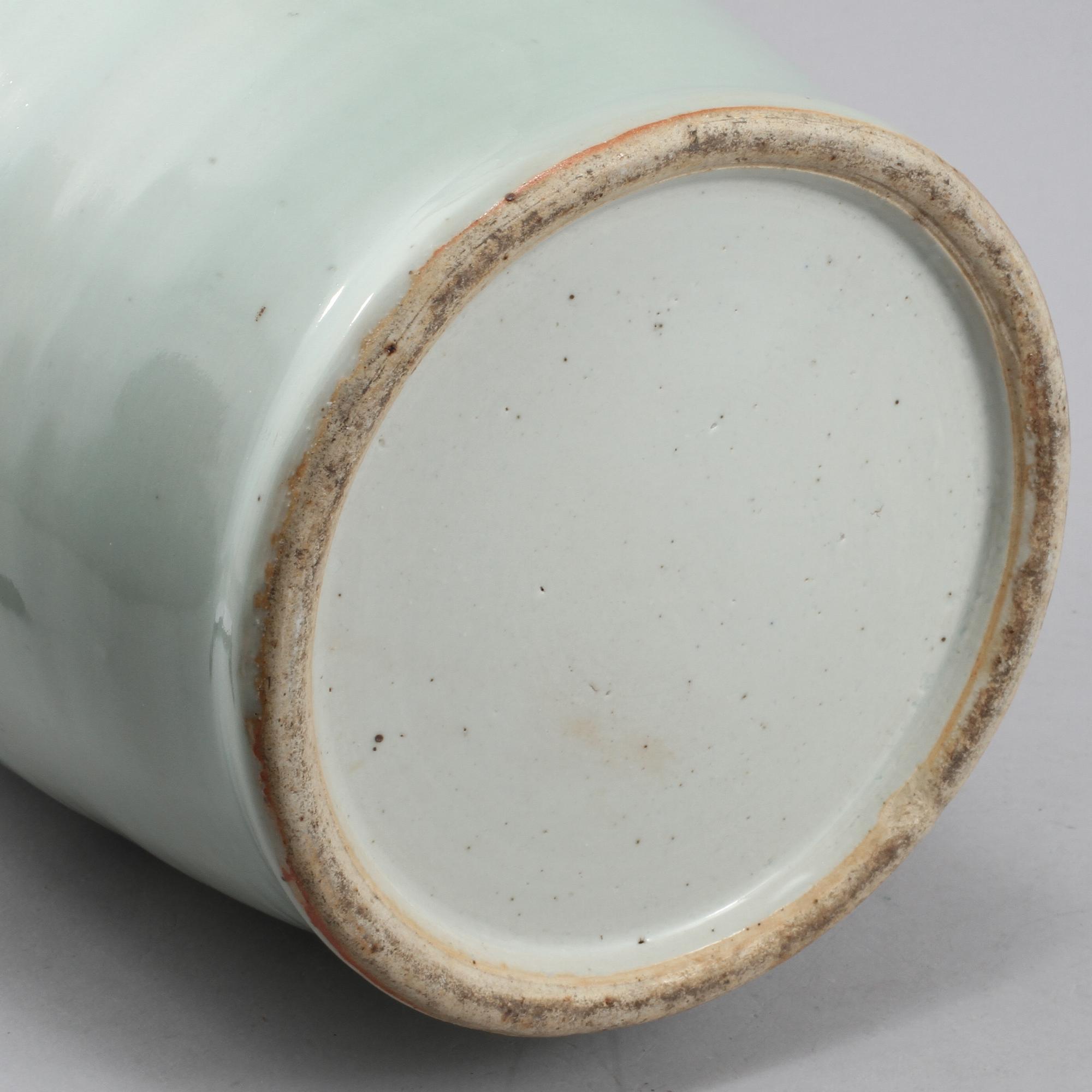 GOLVURNA, porslin, Kina, 1800-tal.