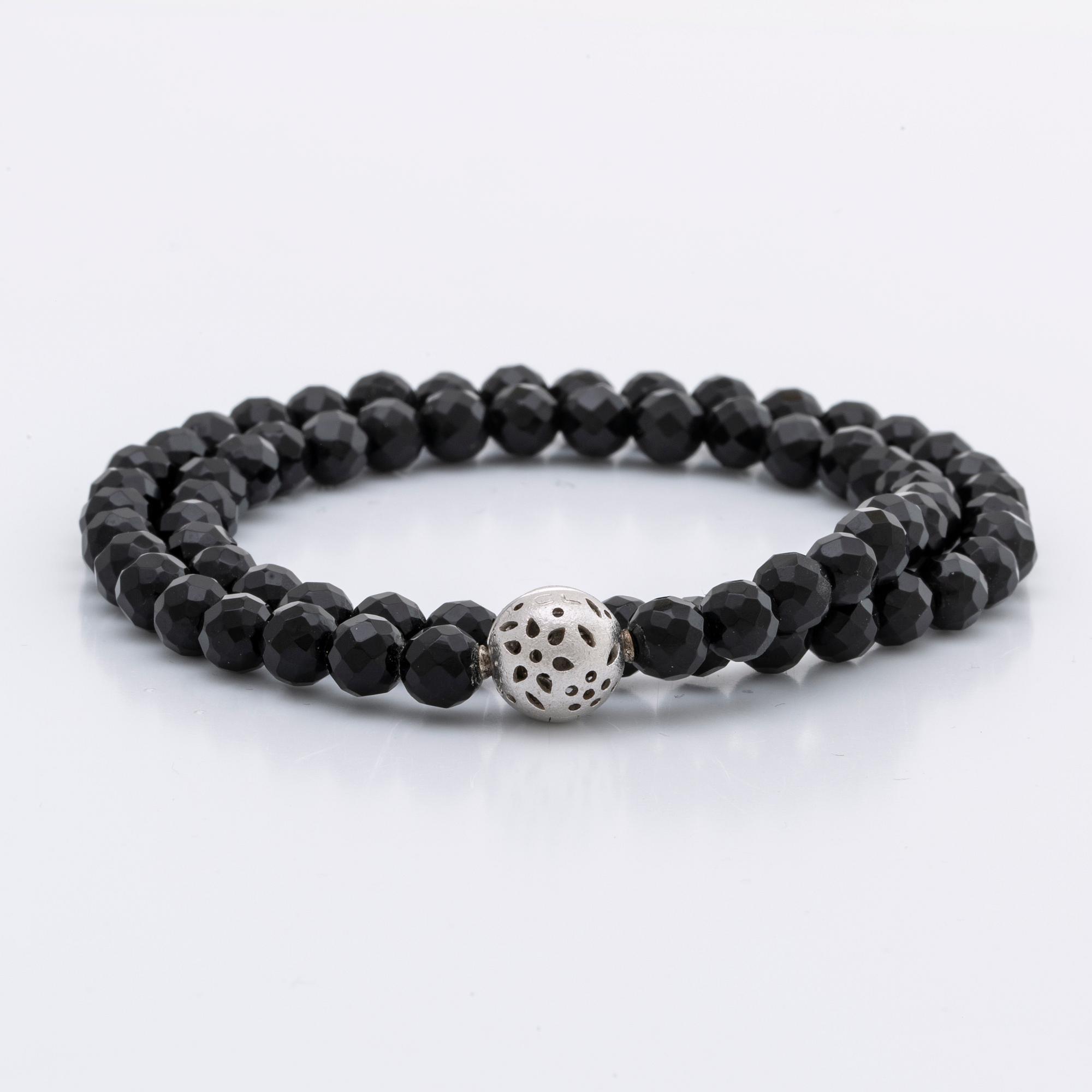 OLE LYNGGAARD necklace, onyx beads approx 6 mm, clasp 18K whitegold approx 10 mm, CL 750 inscribed, original case.