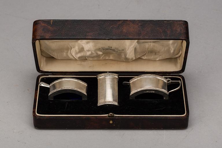 KRYDDSET, Silver. Charles Perry, Chester, England, 1930-tal.