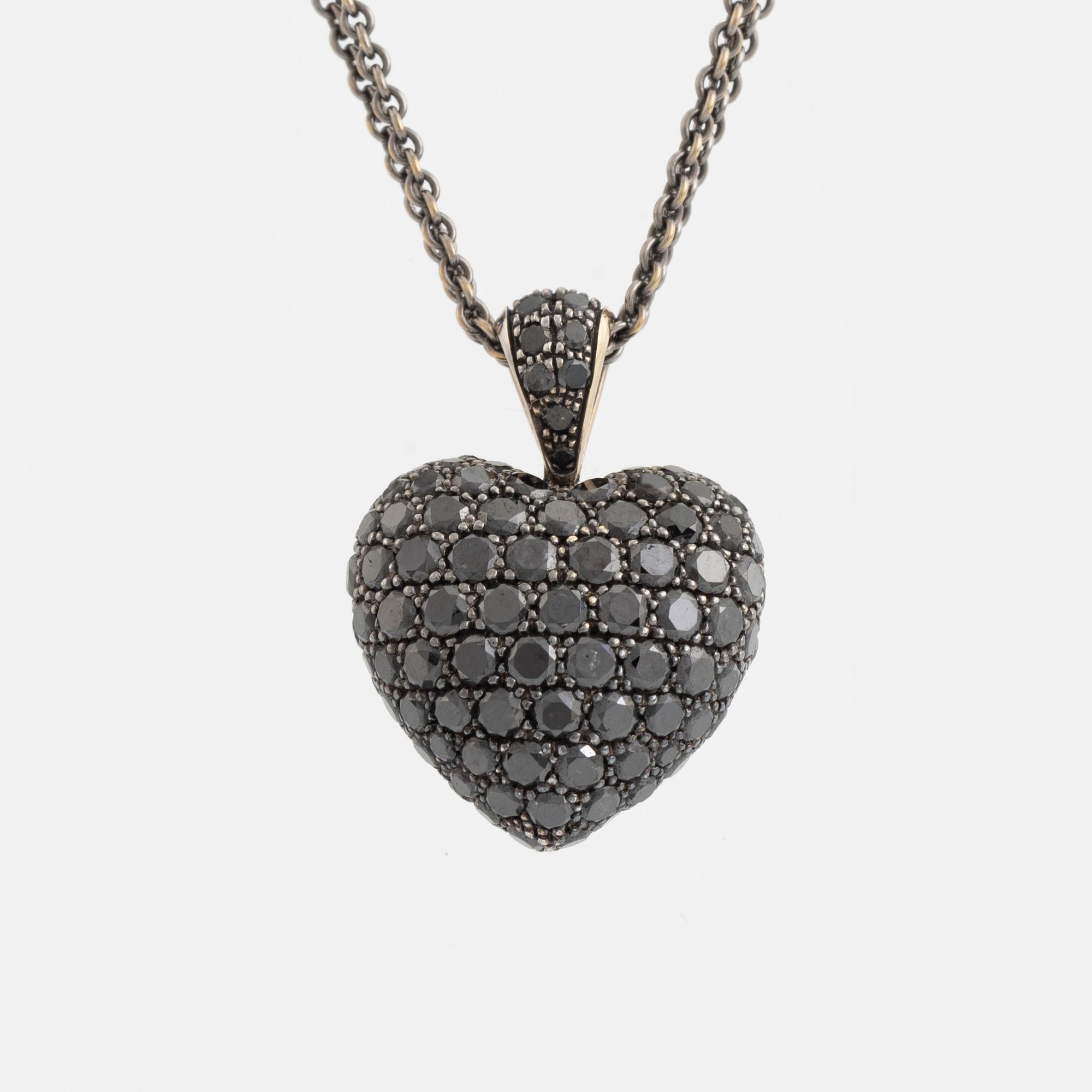 TOWE jewels hjärta 18K vitguld med svarta diamanter.