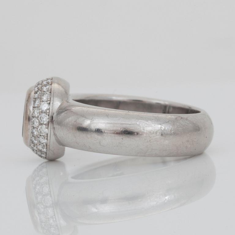 RING, Chopard "Happy Diamonds" med briljantslipade diamanter.