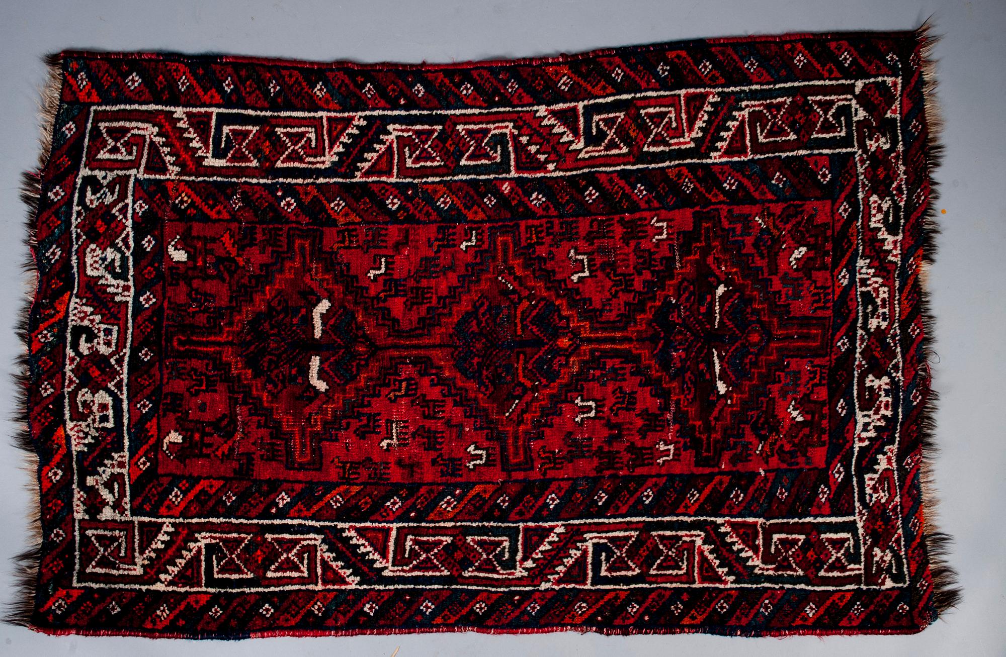 MATTA, Hamadan. Ca 151x97 cm.
