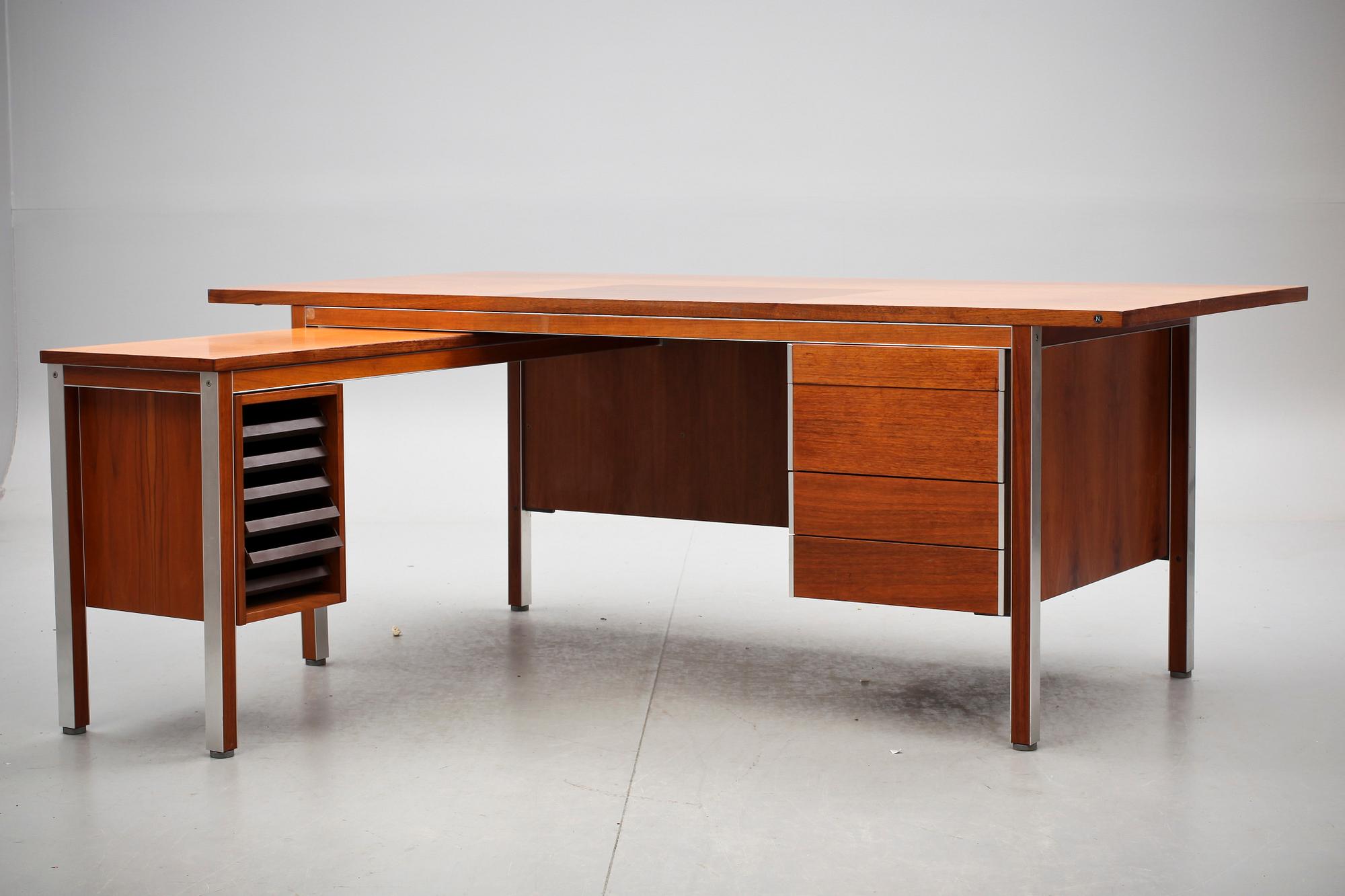 SKRIVBORD, Nipu, Danmark, 1900-talets andra hälft.