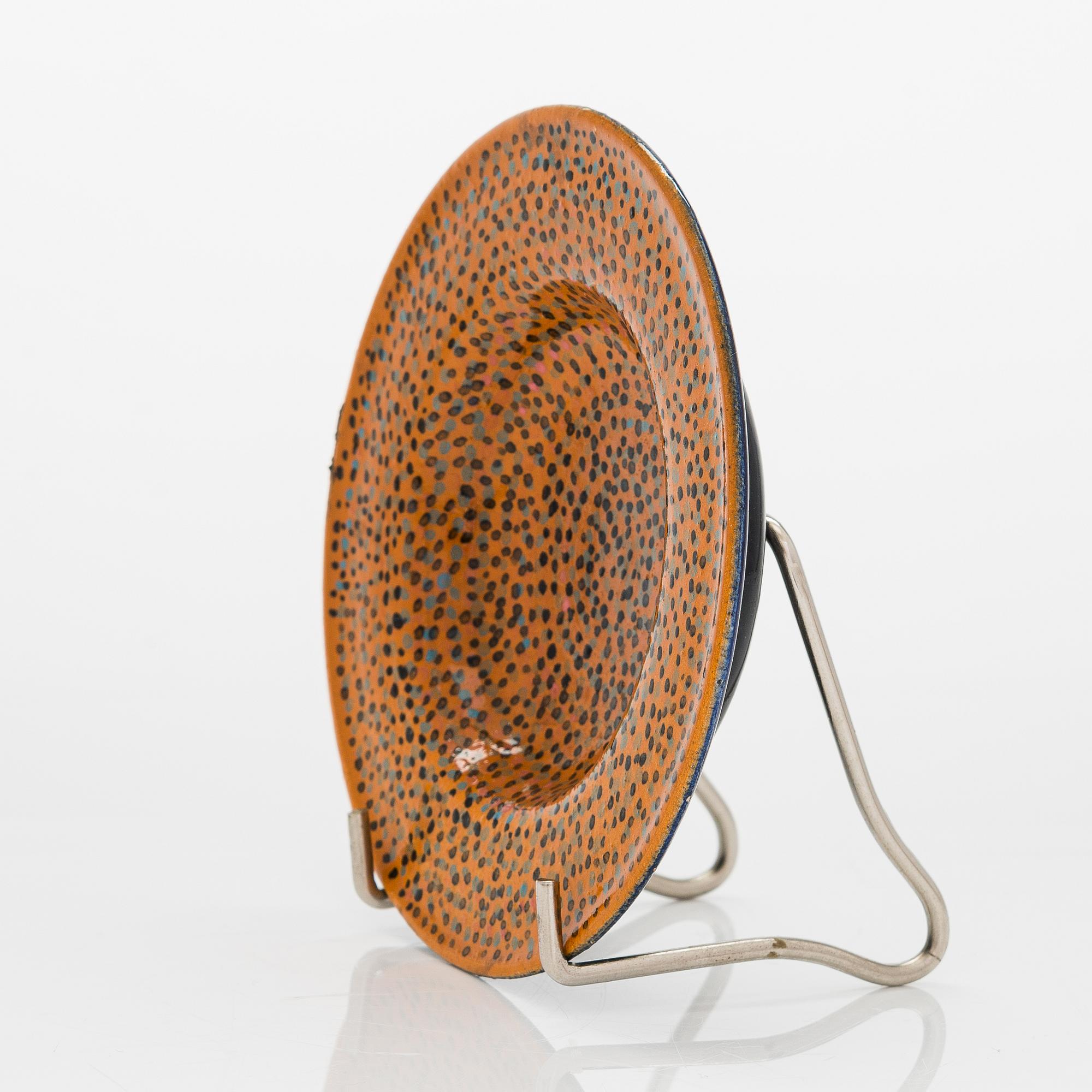 Birger Kaipiainen, a stoneware bowl signed Kaipiainen.