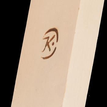 HYLLA. "Pilaster", John Kandell, Källemo AB Värnamo. 1900-talets slut.
