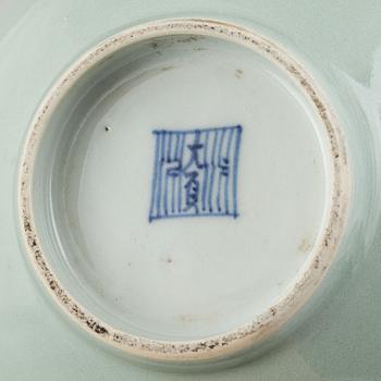 A celadon glazed  bowl, China, late Qing dynasty.