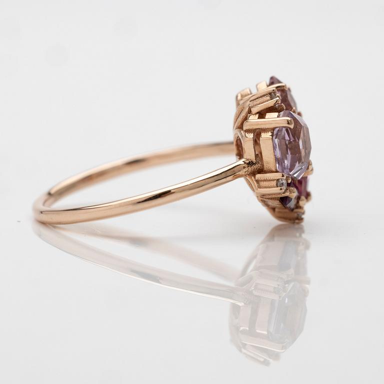 Suzanne Kalan, 14K gold ring with sapphires and diamonds.