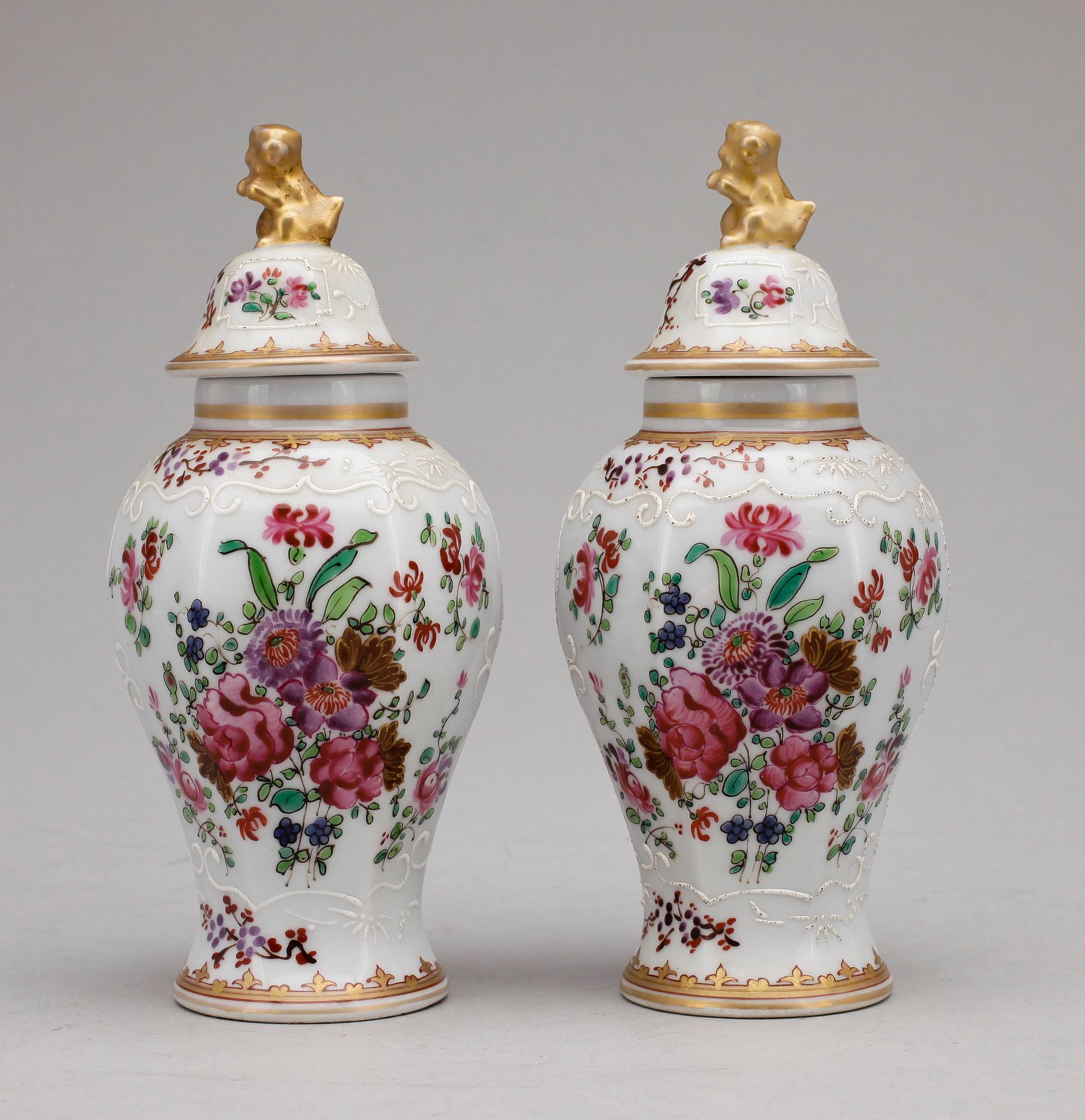 TEDOSOR, ett par, porslin, Samson, trol 1800-tal.