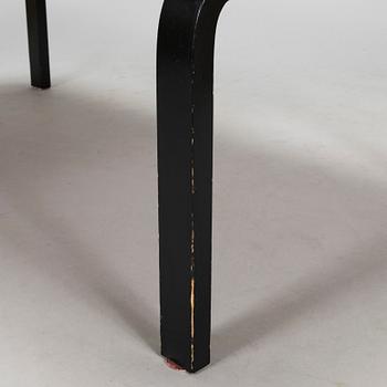 Alvar Aalto, A 1960s coffee table, Artek.