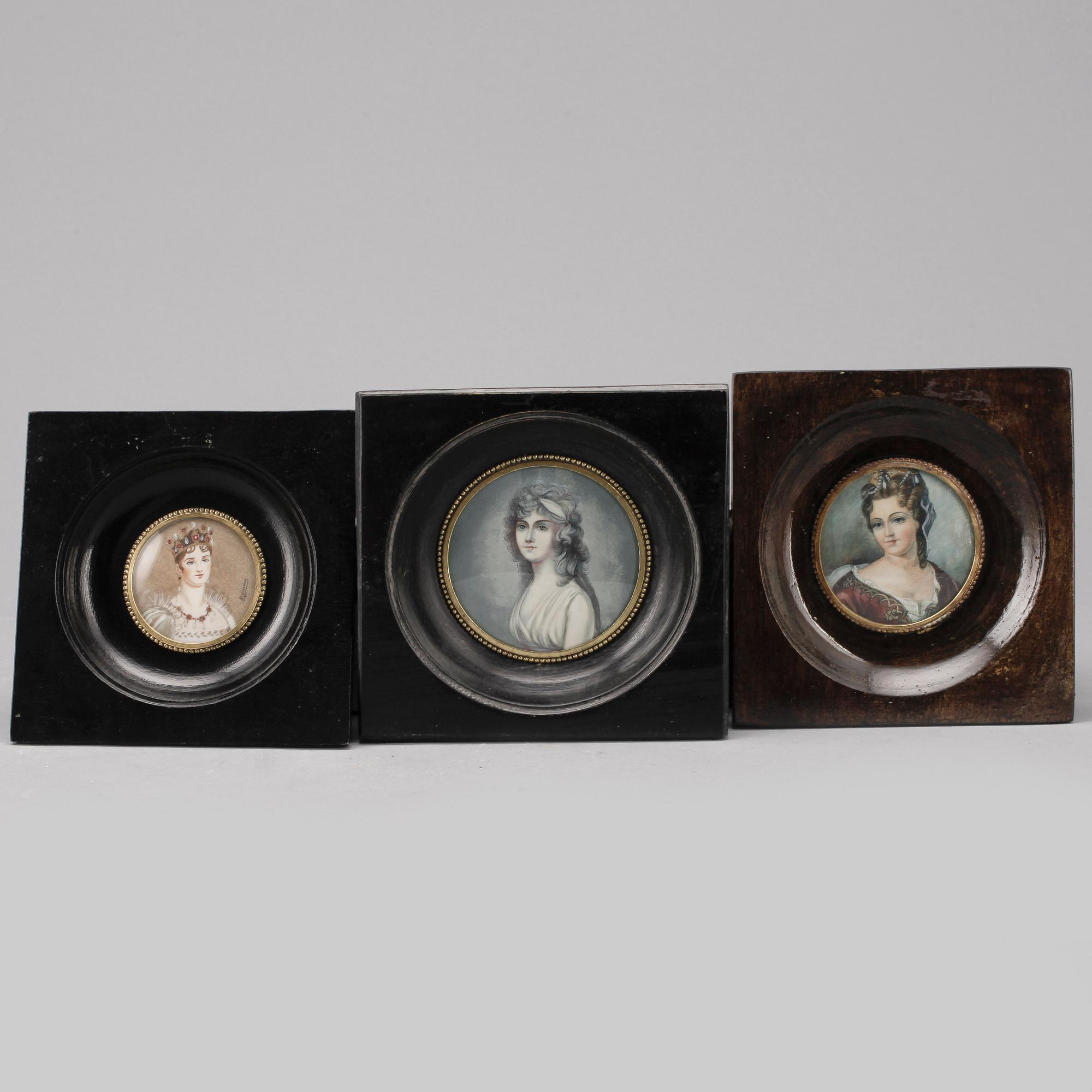 MINIATYRER, 3 st, gouacher, en med otydlig signering, 1800-tal.