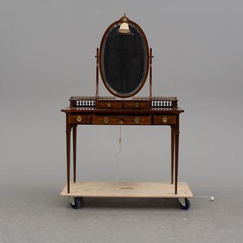 Toilettebord, tidigt 1900-tal.
