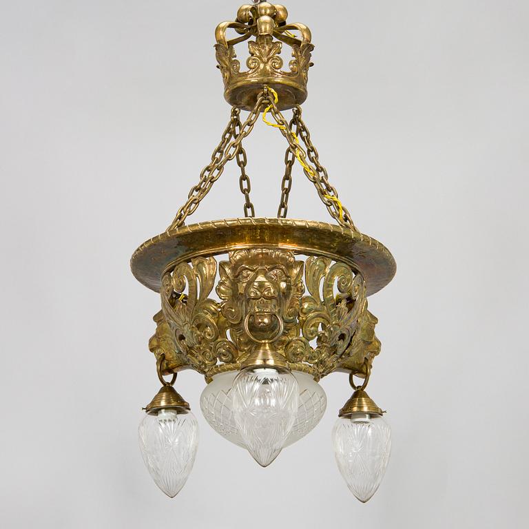 Kattokruunu, 1900-luvun alku.